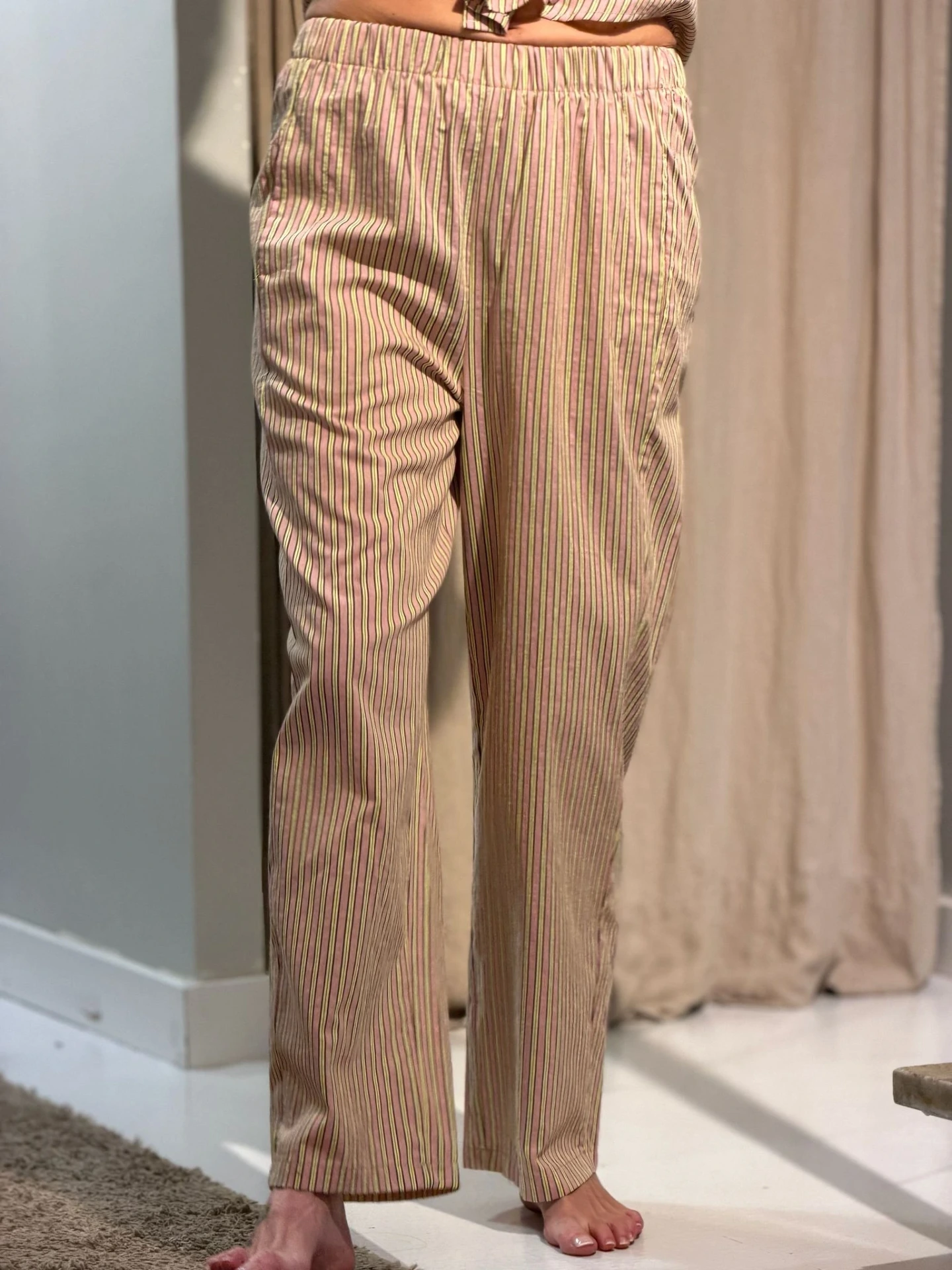 [56C3H20244ASSIROAMARILLOROSA] Pantalón Assira