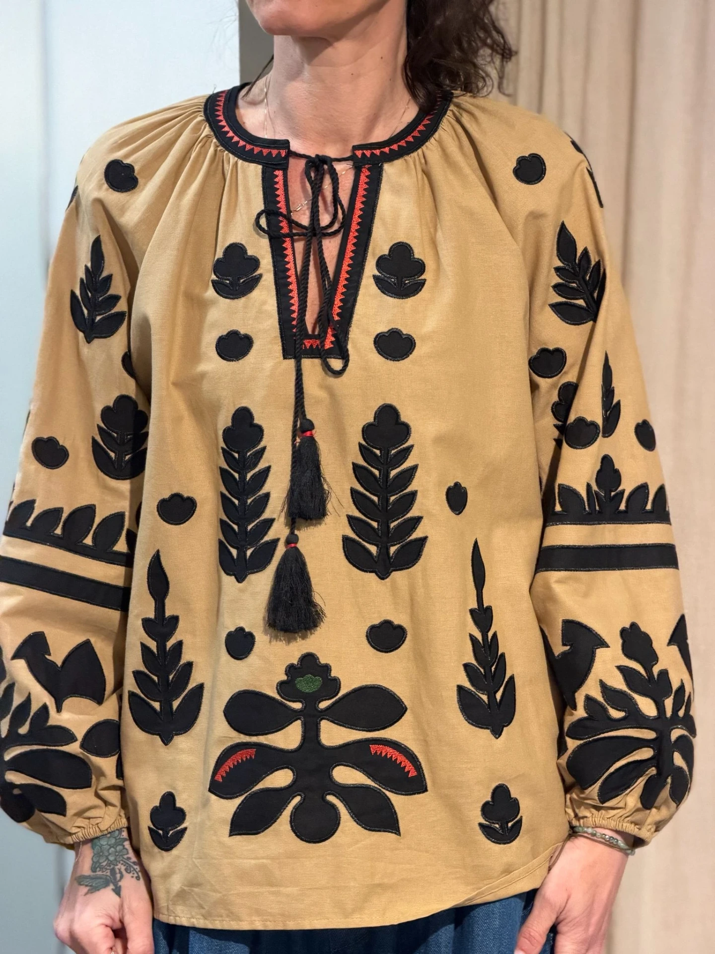 [56C10LA3892BEIGE-S] Blusa Habana (S)