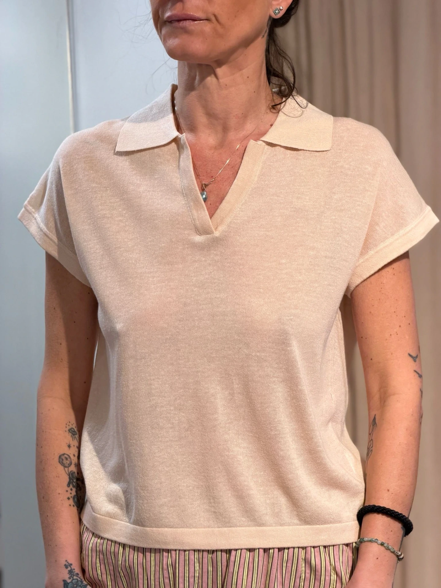 [56C10UN7082BEIGE-S/M] Camiseta Class (S/M)