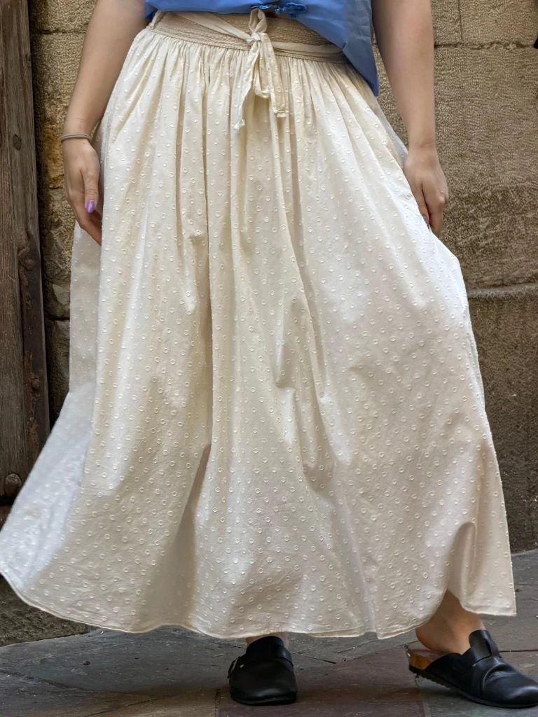 [57C6-H3462-Q75-BG] FALDA BORDADA