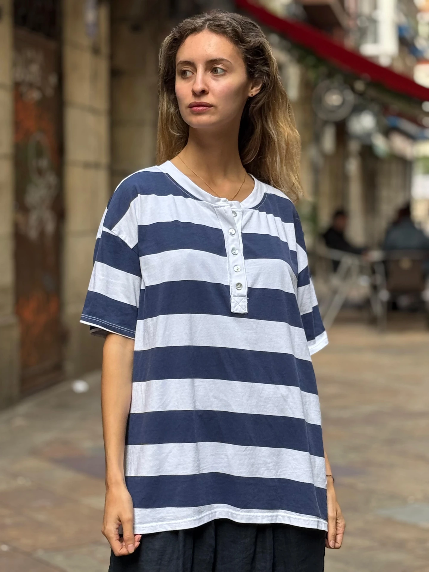 [57C3-6643AZUL MARINO] T.SHIRT BOTONES