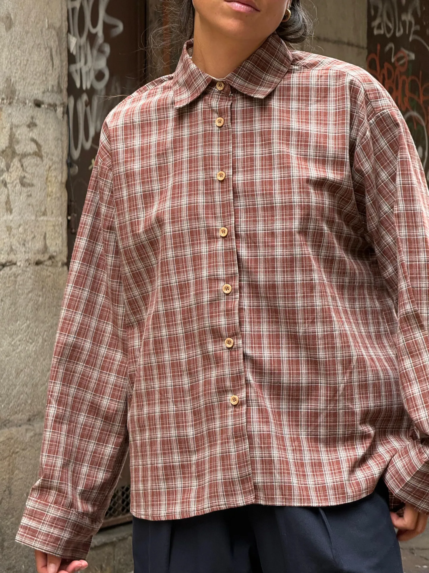 [59C2-MD7502-MARRÓN] Camisa Pau Marrón